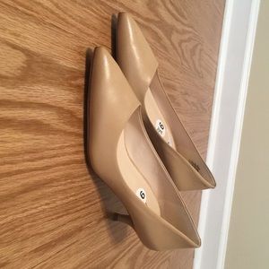 Nine West heels! New!Tan/cream leather. So classy!